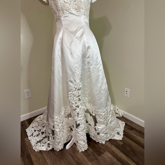 St. Tropez White Lace Wedding Dress - Picture 3 of 16